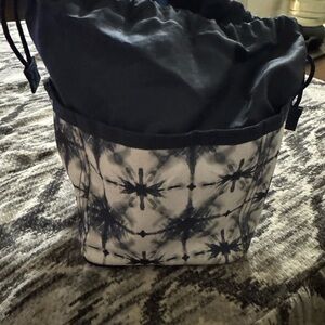 Thirty-one Stylish Navy Tie-Dye Women's Bag